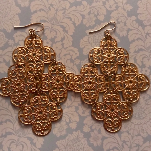 Dangly earrings - Picture 1 of 2